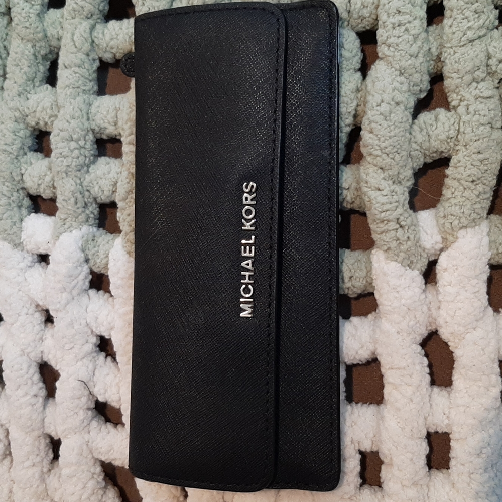 Michael Kors bi-fold slim black wallet
